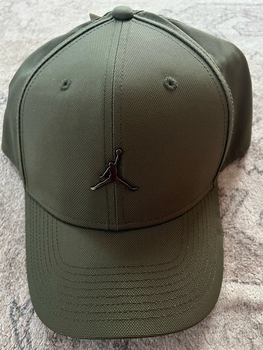 Jordan Rise Cap in Medium Olive FD5186-222